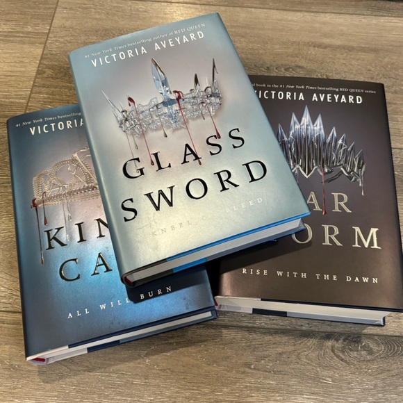 Brand new never read Red Queen series books #2, #3, & #4. - Picture 5 of 8